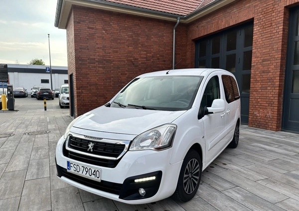 Peugeot Partner cena 32500 przebieg: 115000, rok produkcji 2015 z Chojna małe 56